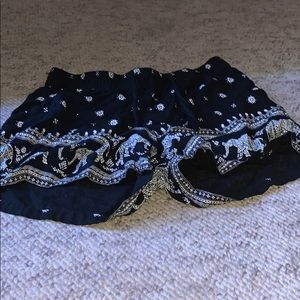 •youth medium •old navy